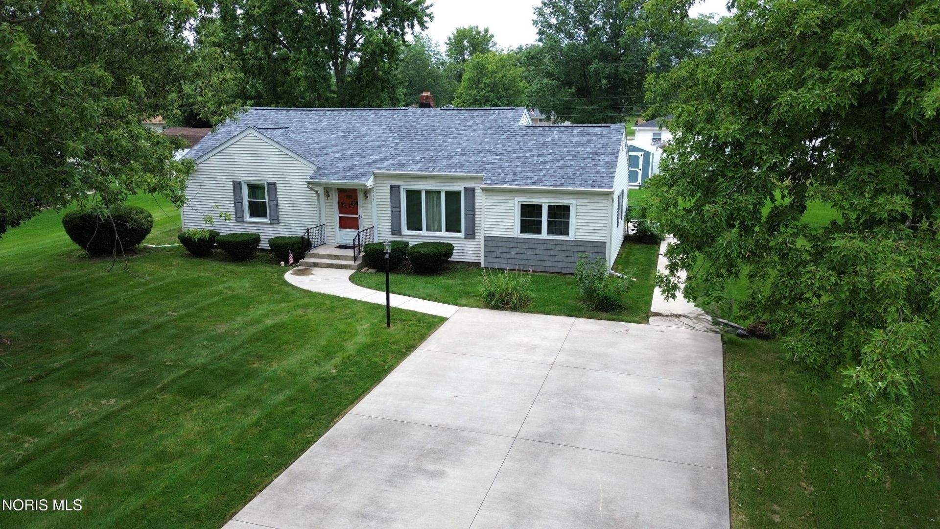 214 Maywinn Road, Defiance, OH 43512 Main Photo