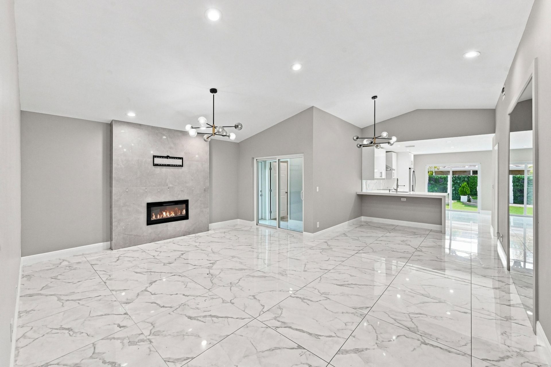 372 W Riverbend Drive, Unit 372, Sunrise, FL 33326 Photo