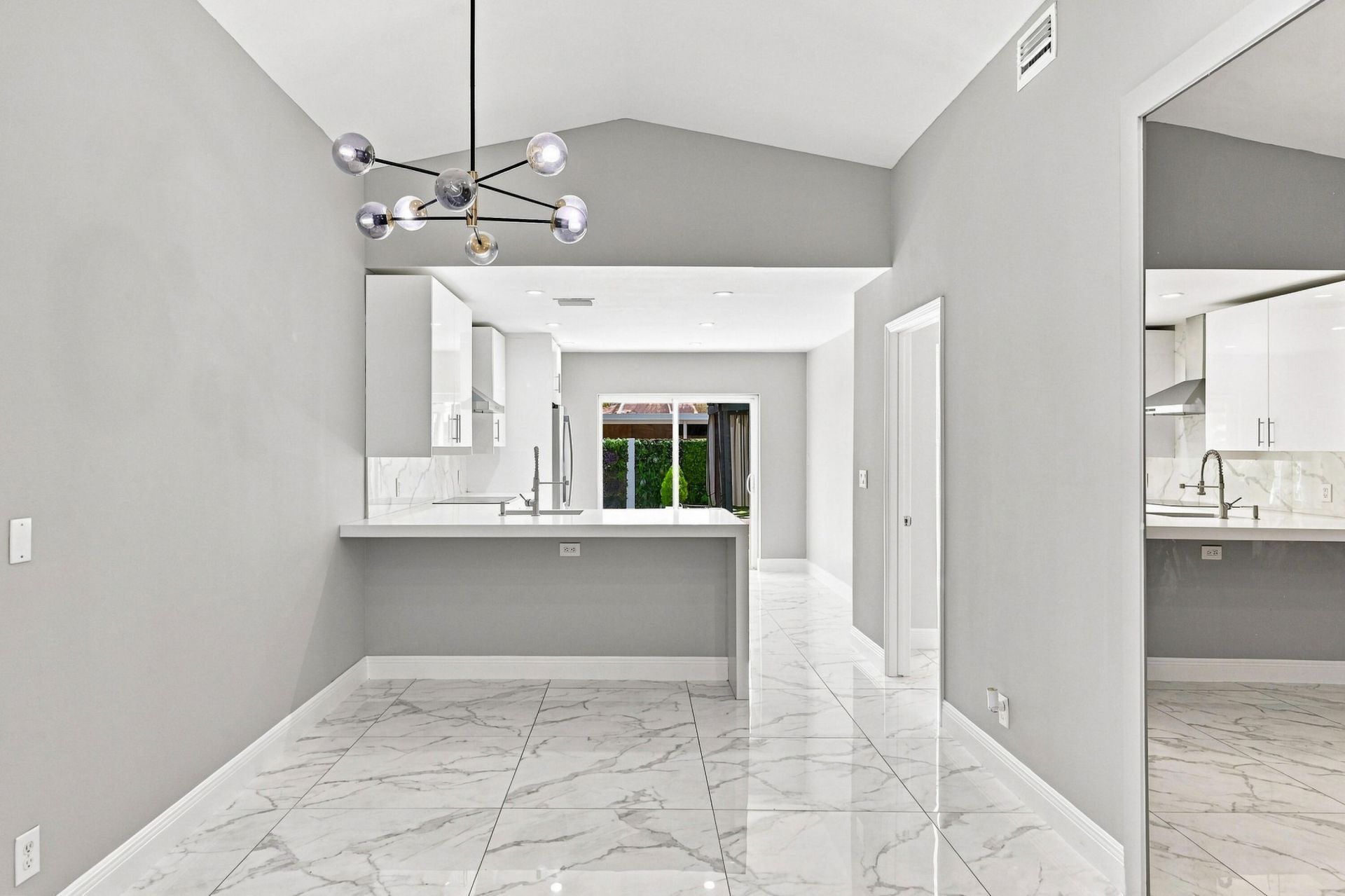 372 W Riverbend Drive, Unit 372, Sunrise, FL 33326 Photo