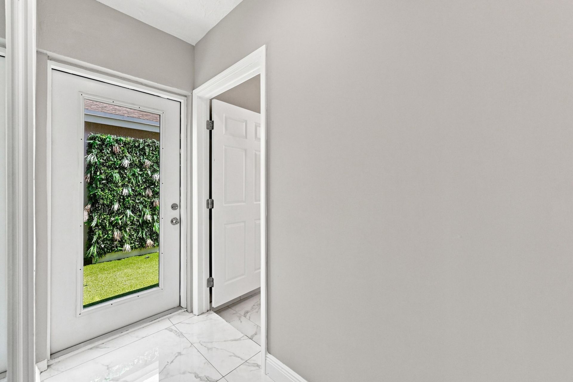 372 W Riverbend Drive, Unit 372, Sunrise, FL 33326 Photo