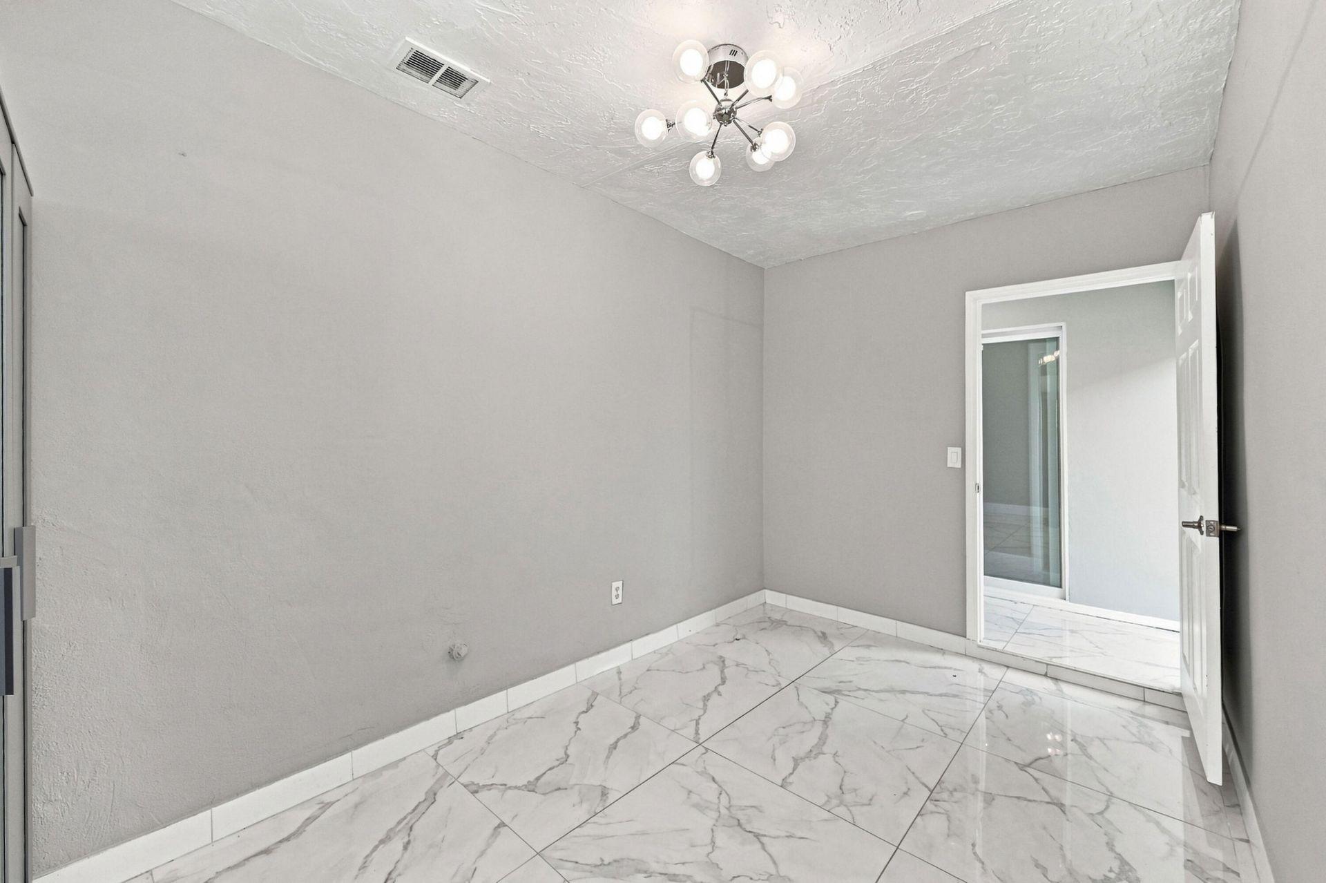 372 W Riverbend Drive, Unit 372, Sunrise, FL 33326 Photo