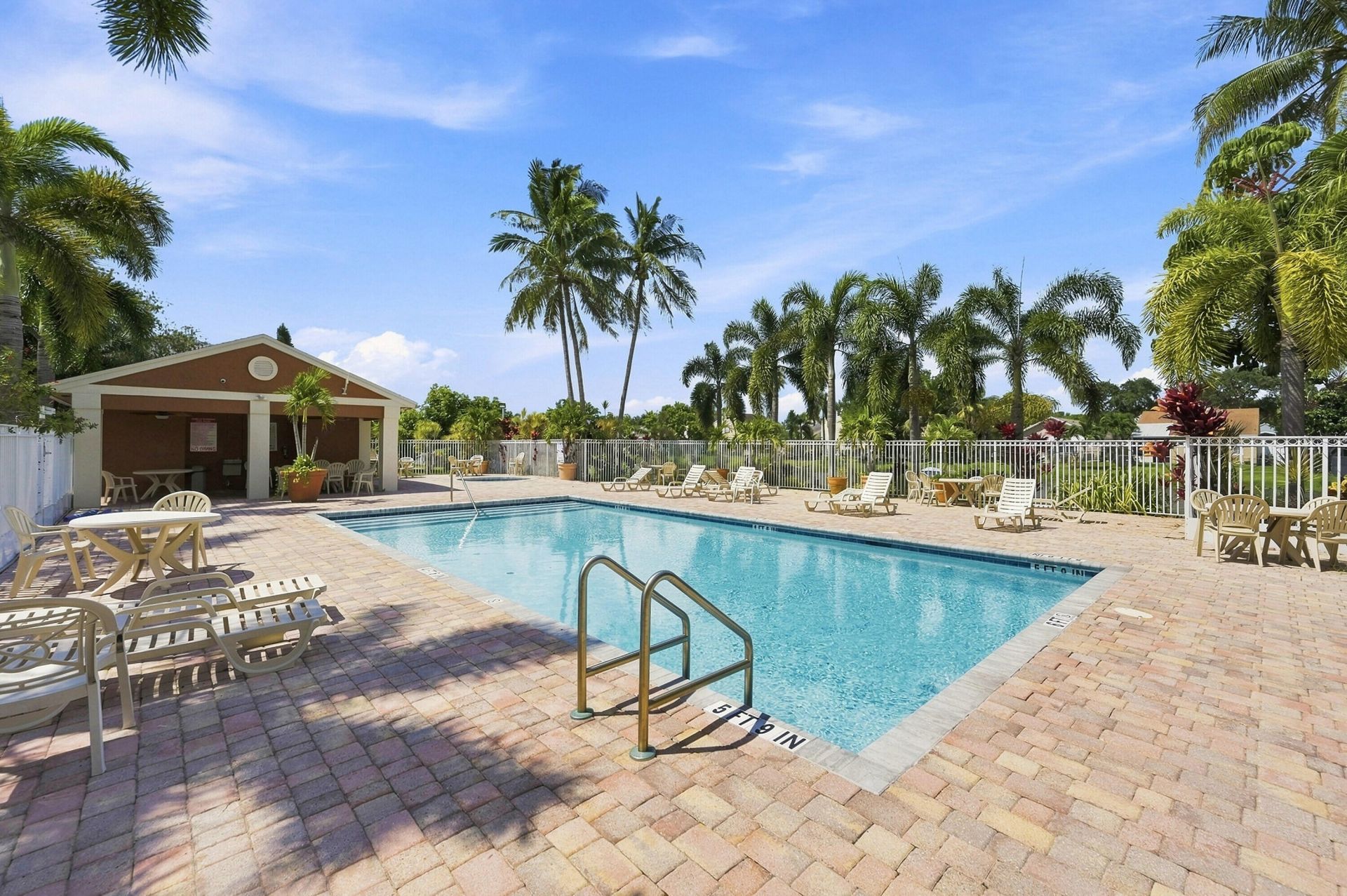 372 W Riverbend Drive, Unit 372, Sunrise, FL 33326 Photo