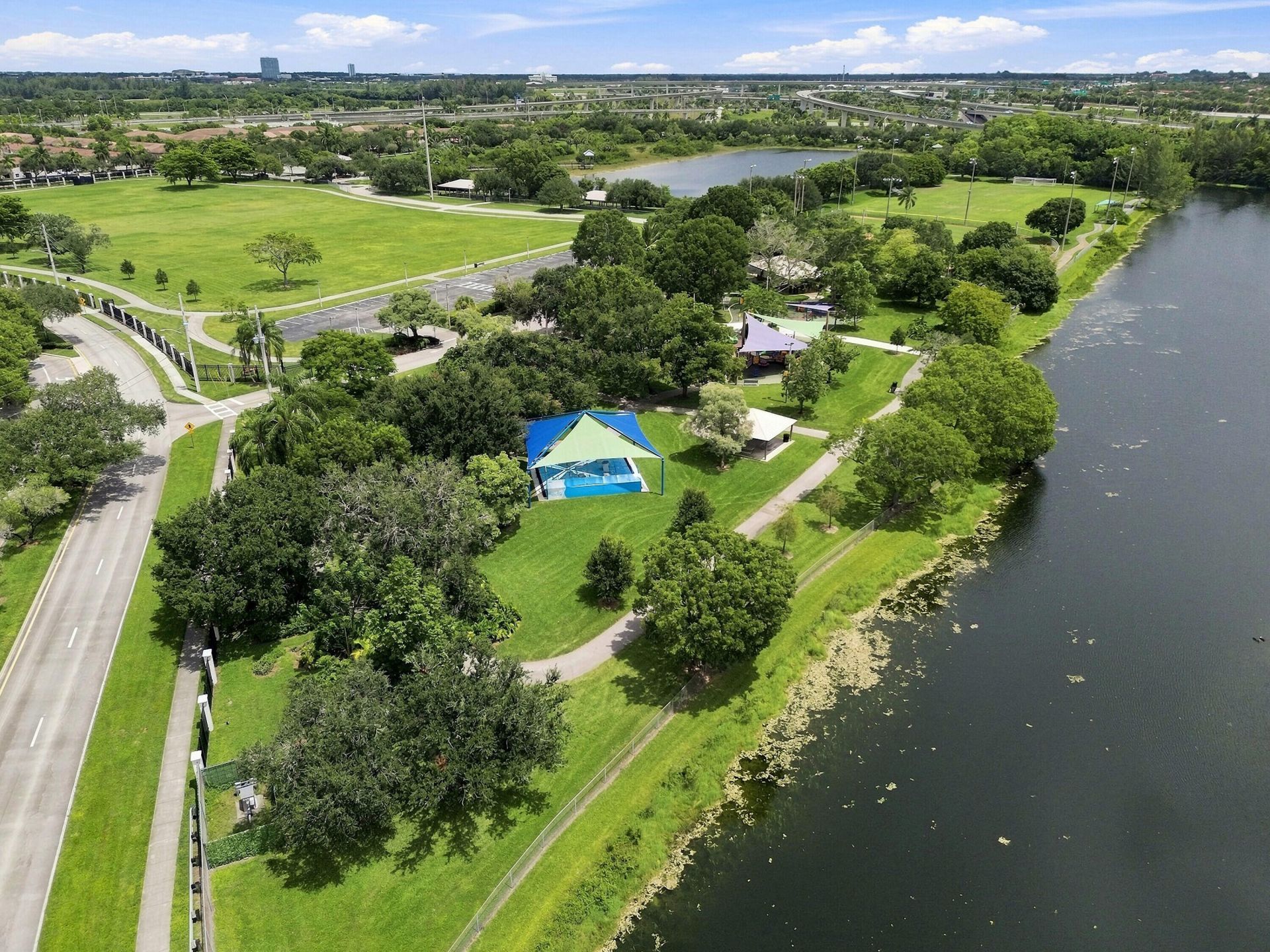 372 W Riverbend Drive, Unit 372, Sunrise, FL 33326 Photo