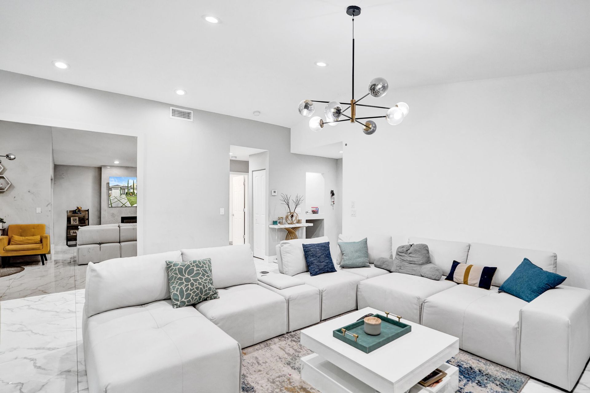 372 W Riverbend Drive, Unit 372, Sunrise, FL 33326 Photo