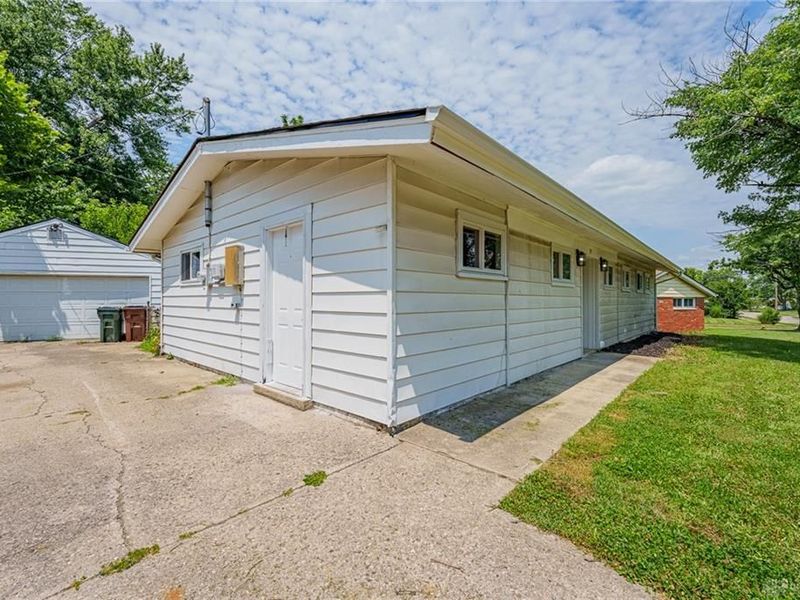 507 Chaucer Road, Riverside, OH 45431 Photo 4