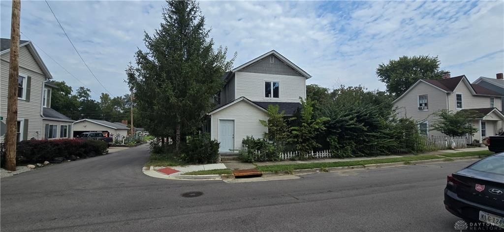 723 E Sycamore Street, Miamisburg, OH 45342 Main Photo