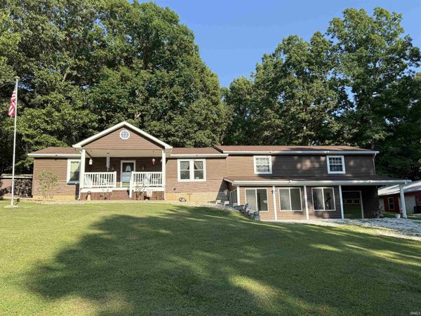 200 Woodhill Lane, Mitchell, IN 47446