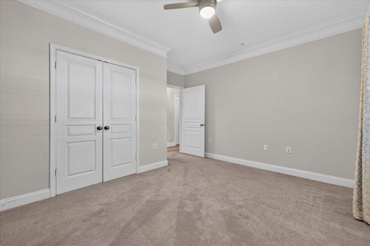 1307 Basildon Road Photo 20