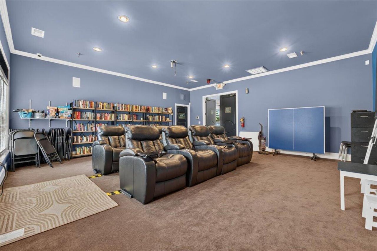 1307 Basildon Road Photo 34