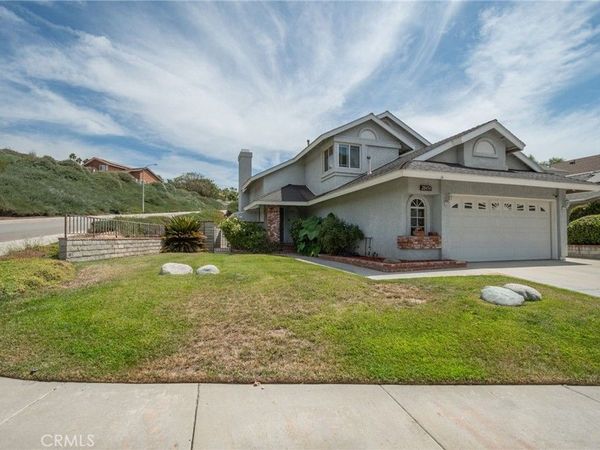 28454 Evergreen, Saugus, CA 91390