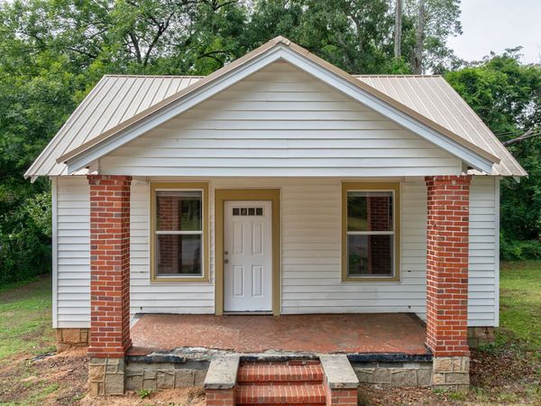 17 Oak Street, Elberton, GA 30635