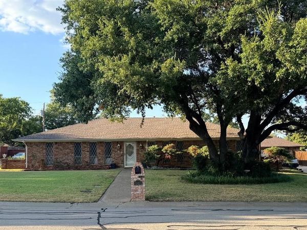 141 Villa Park Drive, Highland Village, TX 75077