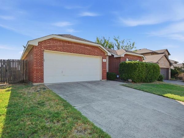 4816 Barnhill Lane, Fort Worth, TX 76135