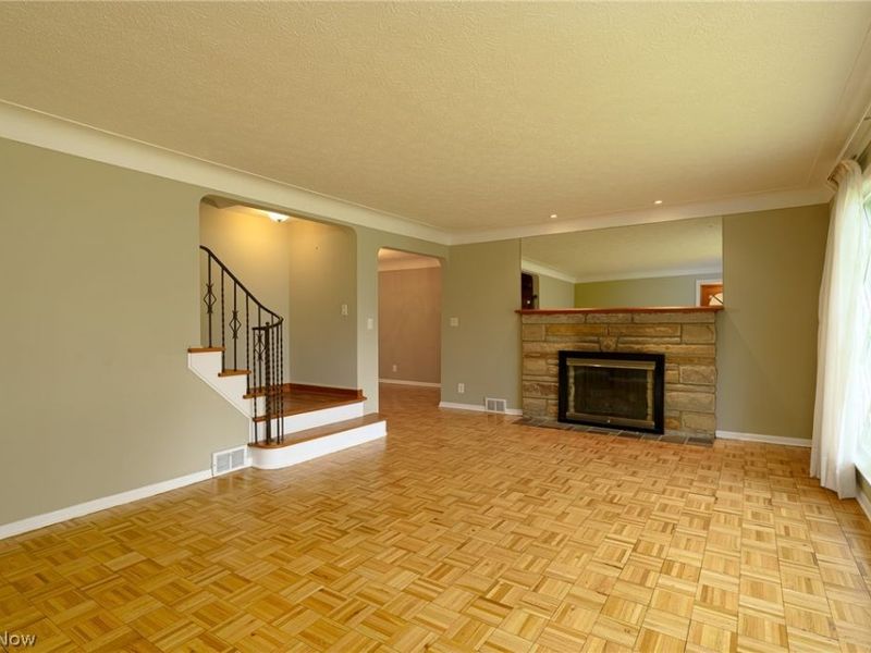 1397 W Sprague Road, Broadview Heights, OH 44147 Photo 4