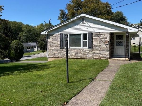 401 Liberty Blvd, Pohatcong, NJ 08865