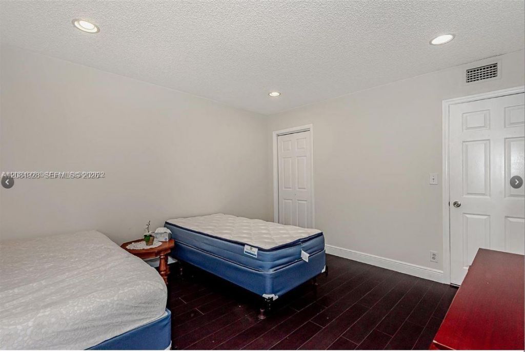 4000 N Hills Dr, Unit 29, Hollywood, FL 33021 Photo