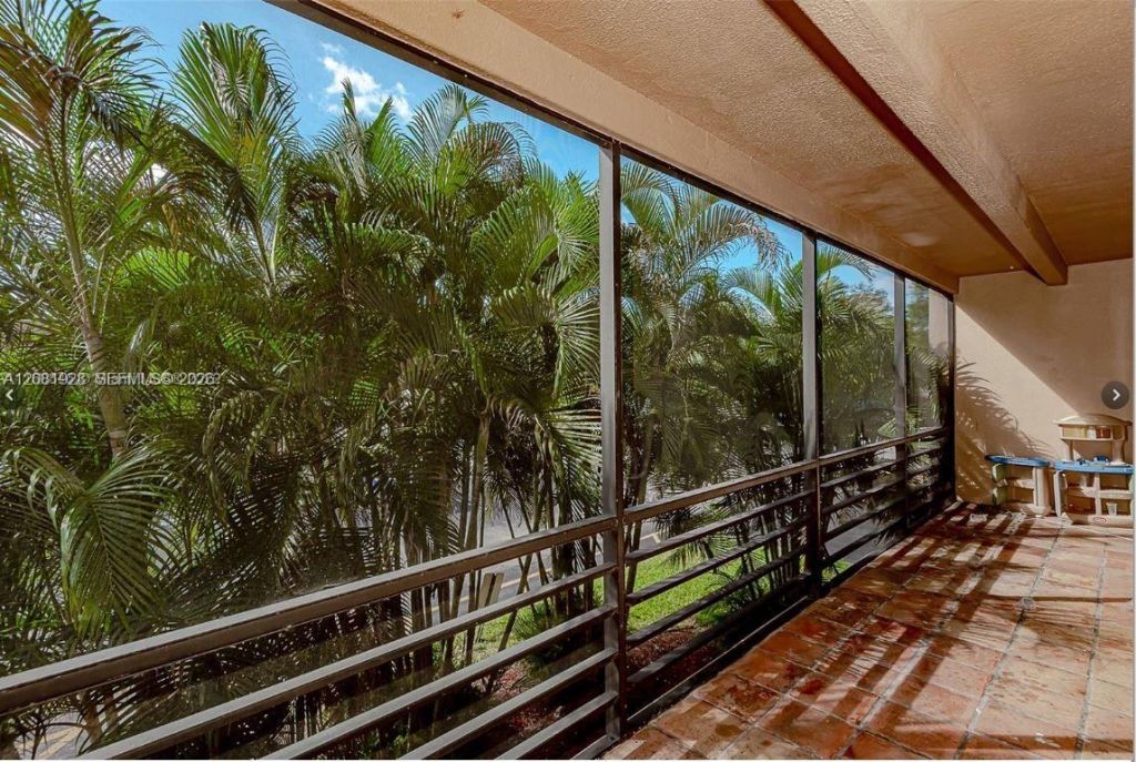 4000 N Hills Dr, Unit 29, Hollywood, FL 33021 Photo