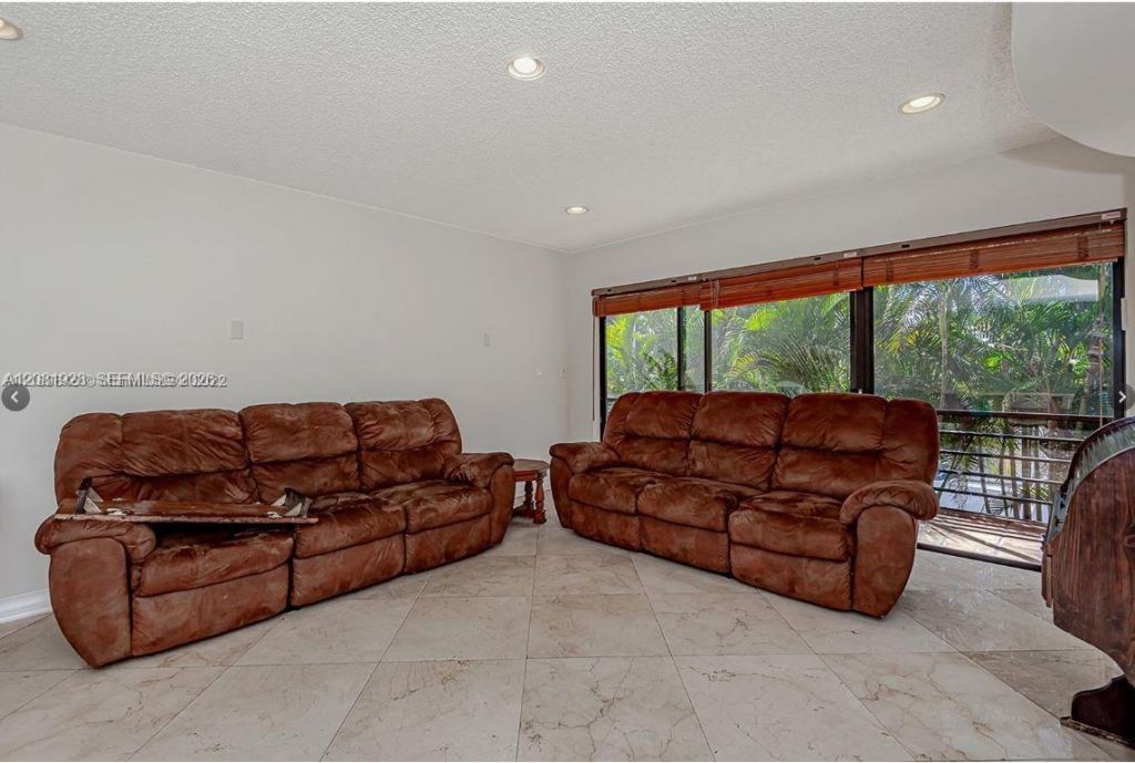 4000 N Hills Dr, Unit 29, Hollywood, FL 33021 Photo