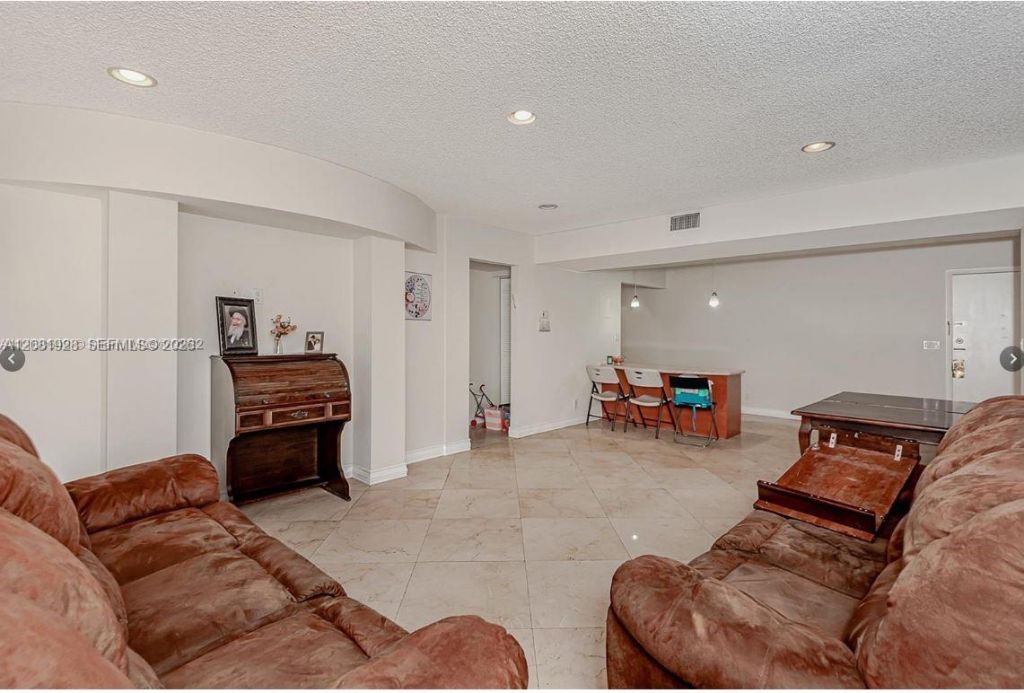 4000 N Hills Dr, Unit 29, Hollywood, FL 33021 Photo