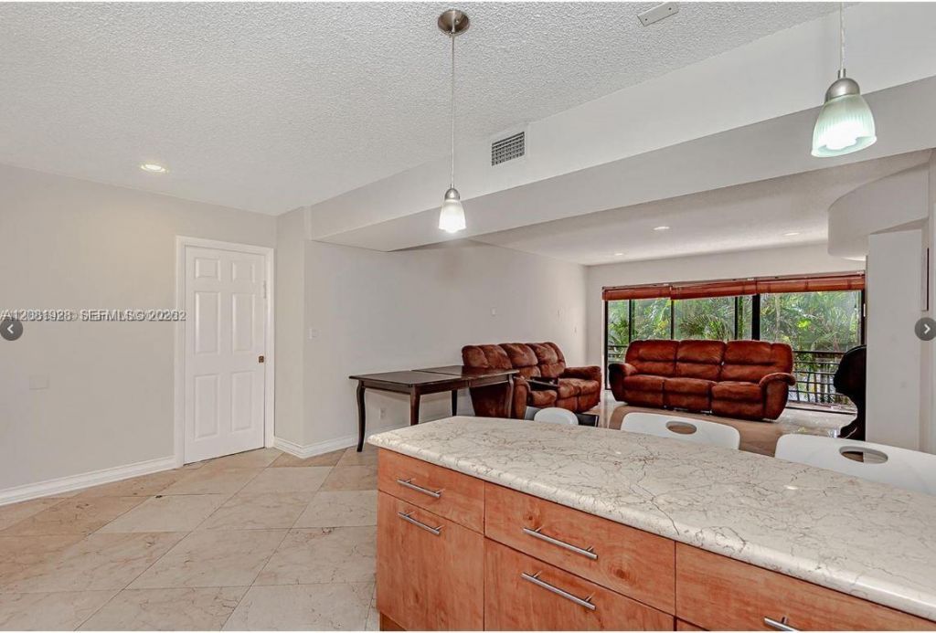 4000 N Hills Dr, Unit 29, Hollywood, FL 33021 Photo