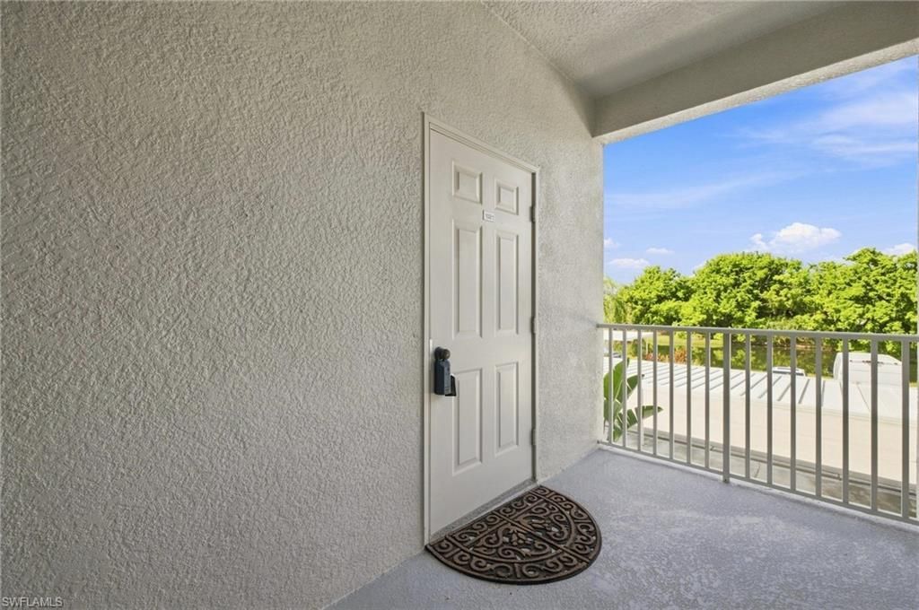 10391 Butterfly Palm Dr, Unit 1021, Fort Myers, FL 33966 Photo