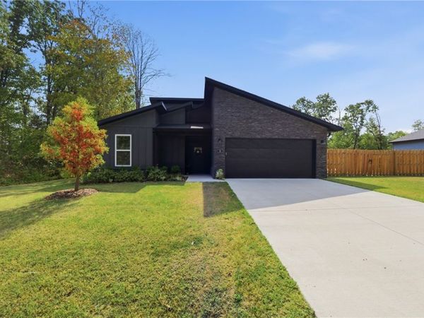 15 Exminster Lane , Bella Vista, AR 72714