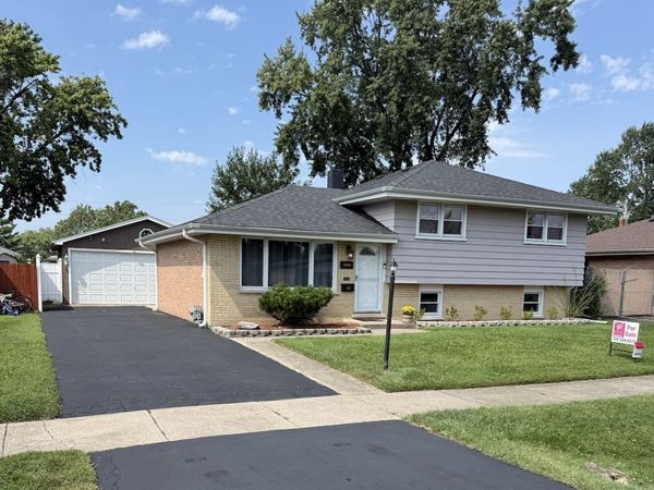 10808 S Rutherford Avenue, Worth, IL 60482