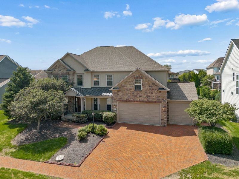 4558 Hirth Hill Road E, Grove City, OH 43123 Photo 1