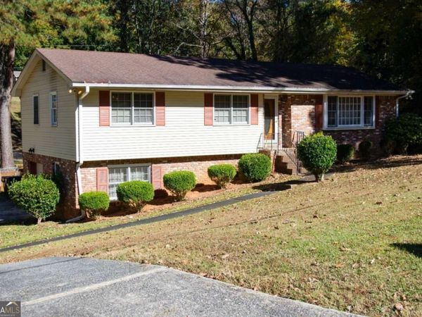 2719 Waleska Way, East Point, GA 30344