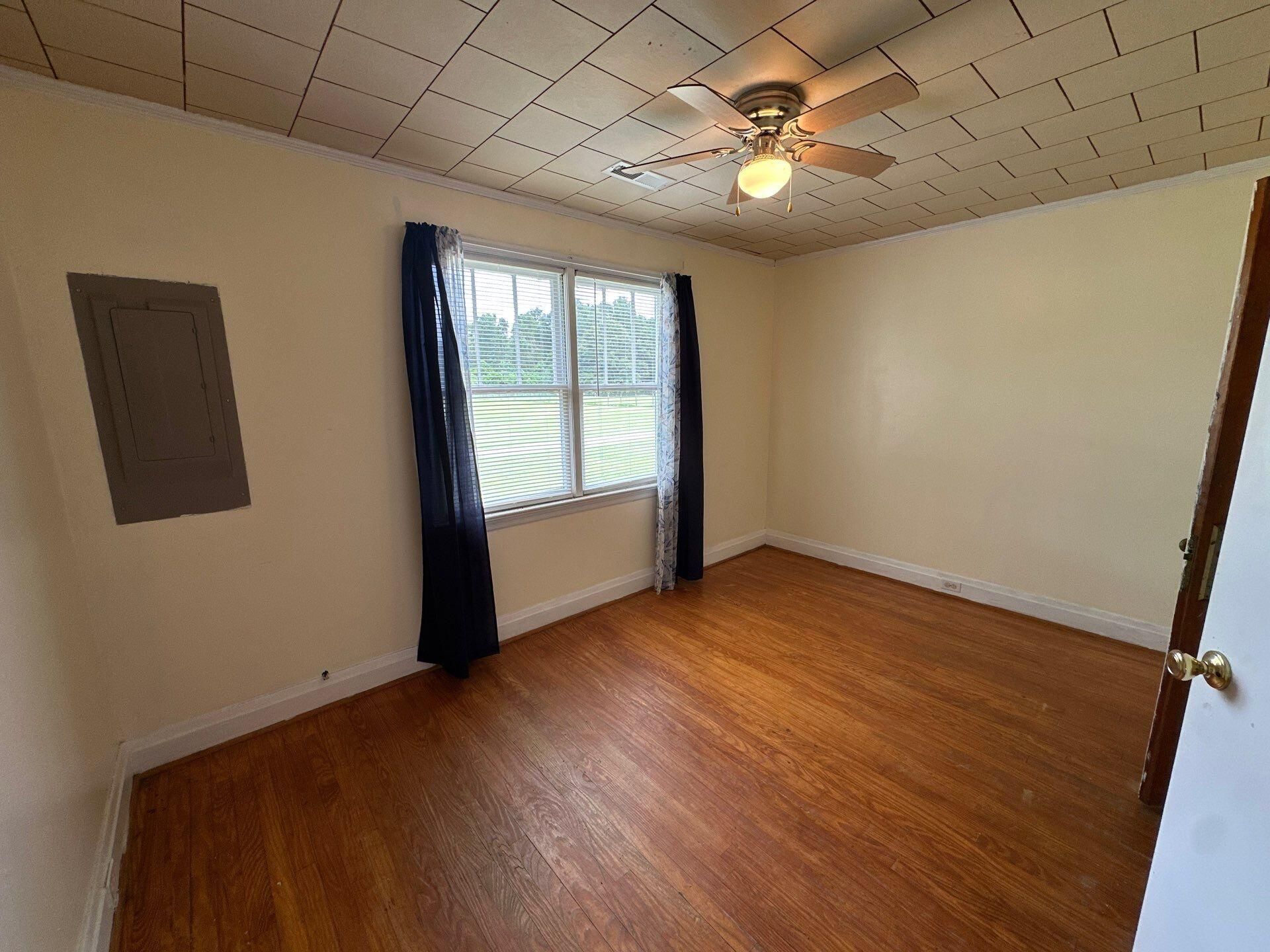 106 Roosevelt Drive Photo 15