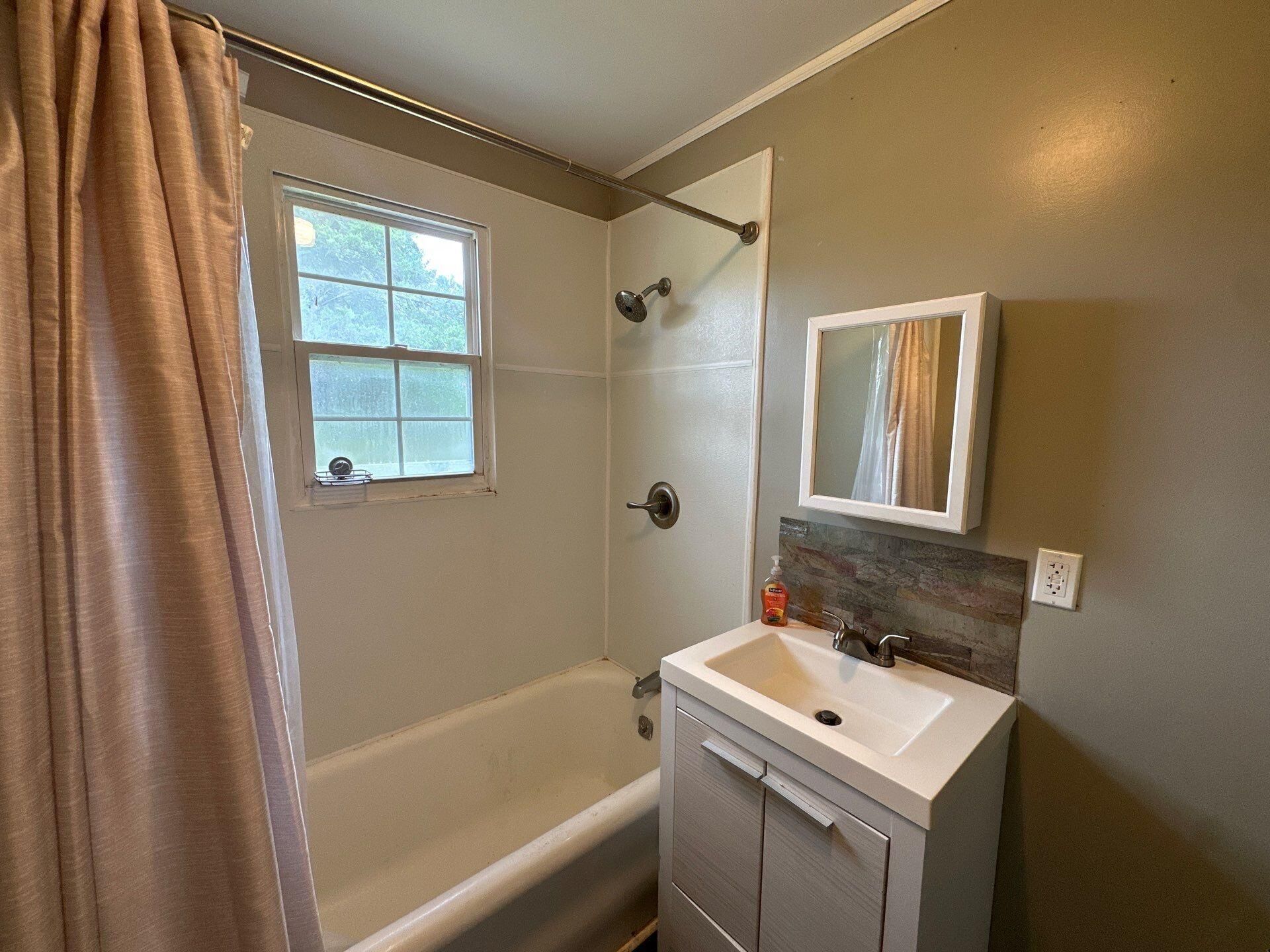 106 Roosevelt Drive Photo 18