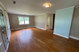 106 Roosevelt Drive photo 4
