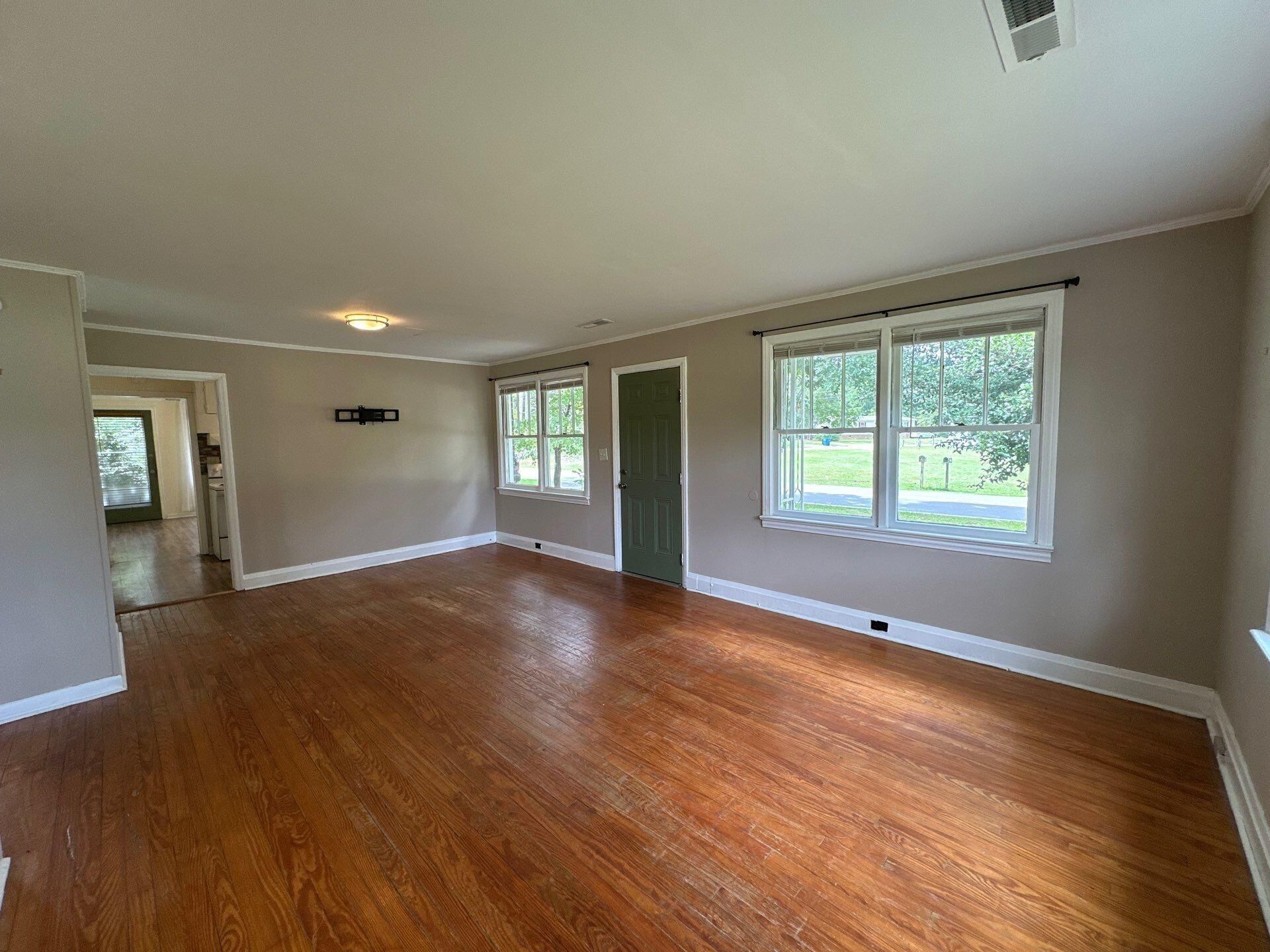 106 Roosevelt Drive Photo 6