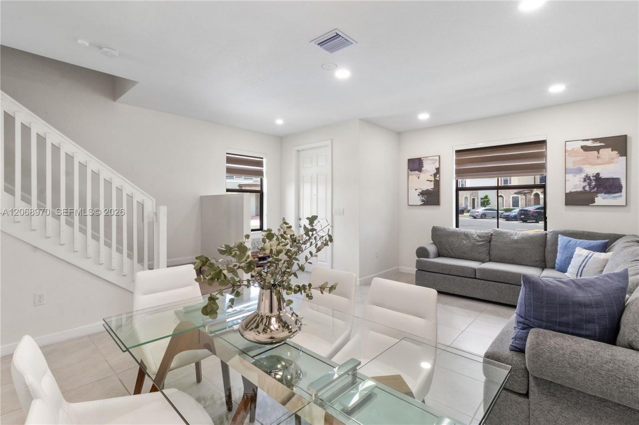 11410 W 34th Way , Hialeah, FL 33018 Photo