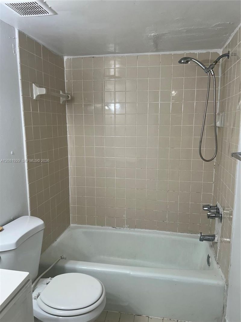 18111 NW 68th Ave, Unit F106, Hialeah, FL 33015 Photo