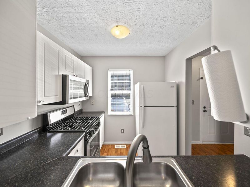 5626 Blendonridge Drive, Unit 90C, Columbus, OH 43230 Photo 8
