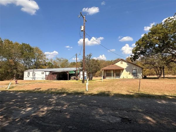 520 N Mlk Avenue , Wortham, TX 76693