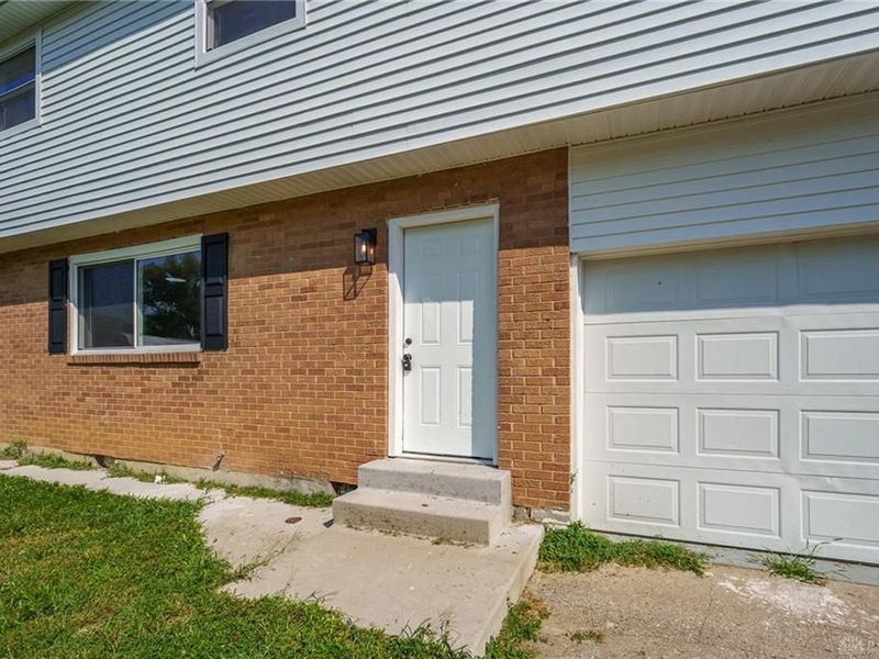 4889 Becker Drive, Dayton, OH 45417 Photo 6
