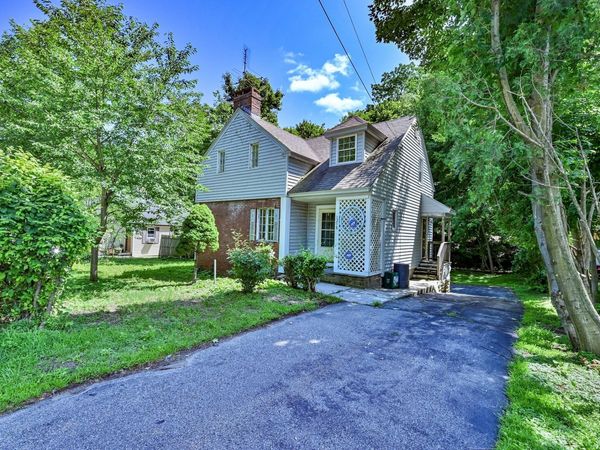 1278 Pleasant St, Worcester, MA 01602