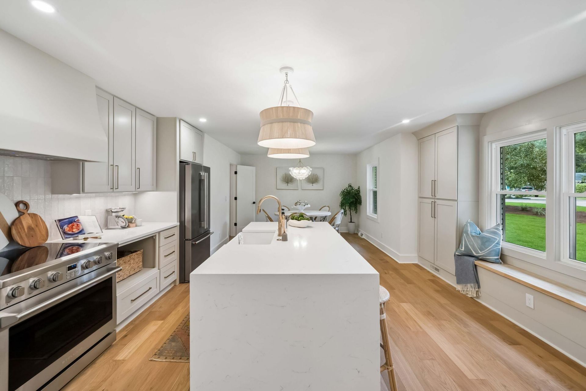 865 Evans Road Photo 11