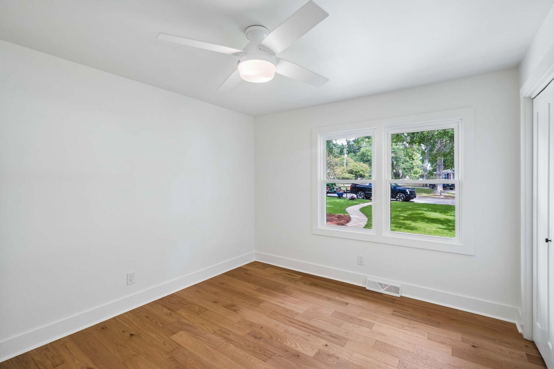 865 Evans Road Photo 46