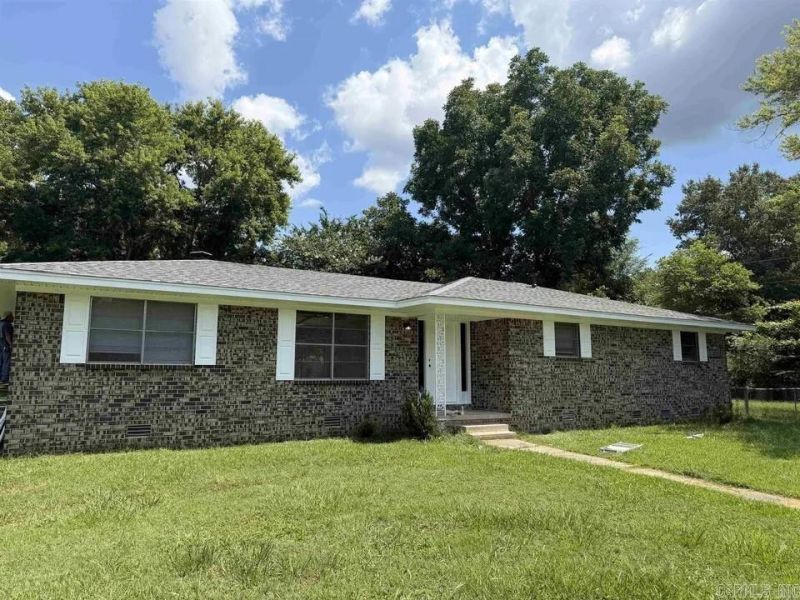 20 Forest Oaks Street  Sherwood, AR 72120