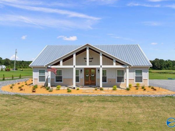 518 Main Street, Section, AL 35771