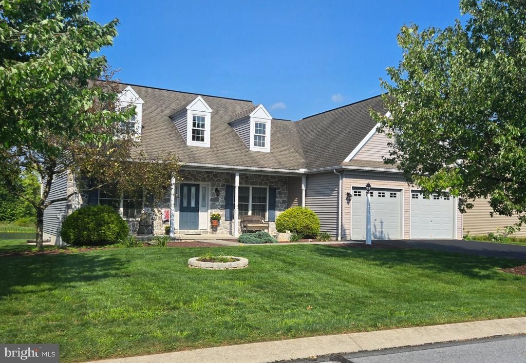 171 Copper Beech Lane, Womelsdorf, PA 19567 Main Photo
