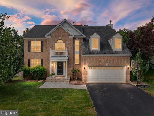 825 SANTMYER DRIVE SE, LEESBURG, VA 20175