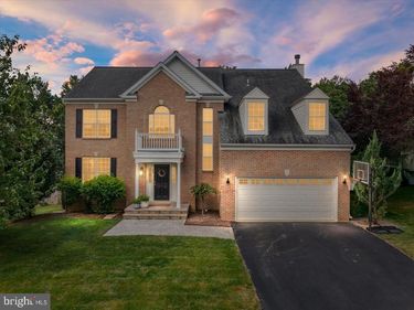 825 SANTMYER DRIVE SE, LEESBURG, VA 20175
