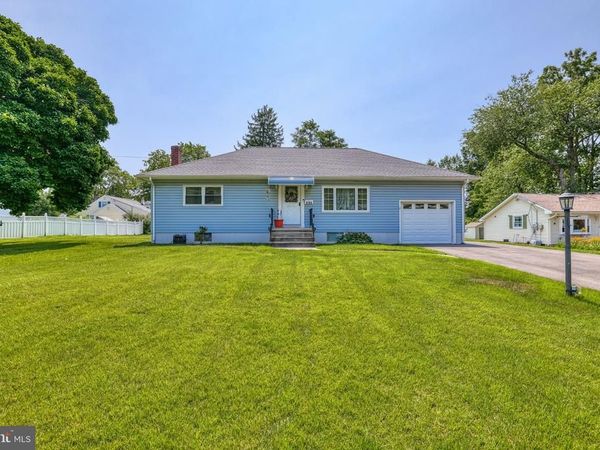 240 WALNUT LANE , YARDLEY, PA 19067