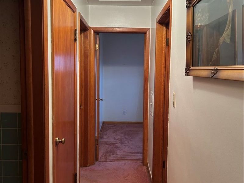 20504 Alameda Parkway, Highland Hills, OH 44128 Photo 11