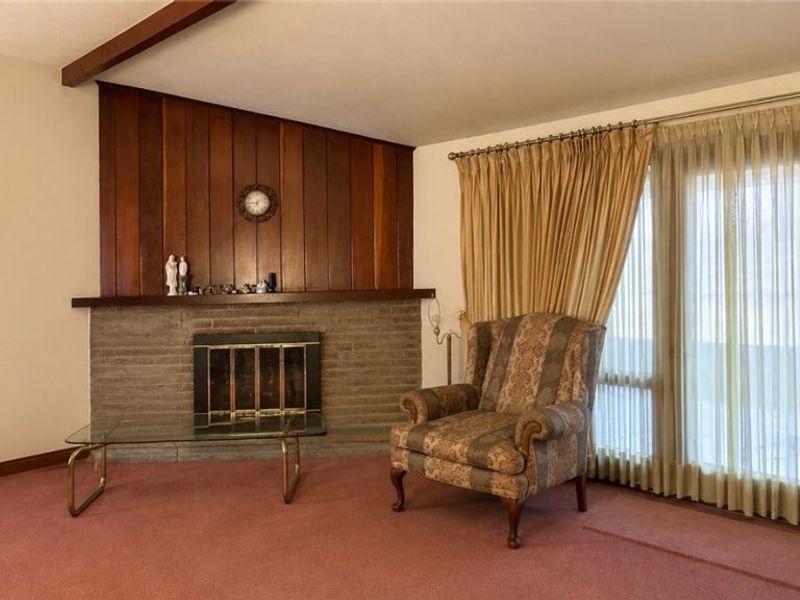 20504 Alameda Parkway, Highland Hills, OH 44128 Photo 7