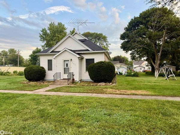 906 W Harrison Street, Jefferson, IA 50129